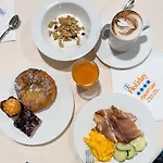 Aparthotel Holiday Otel