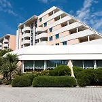 Otel Aparthotel Holiday Bibione