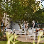 Otel Aparthotel Holiday 4*
