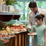 Aparthotel Holiday بيبيوني