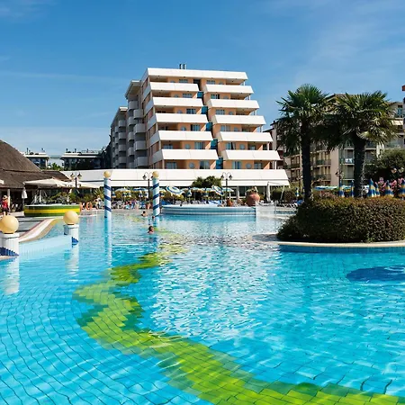 Aparthotel Holiday ביביונה