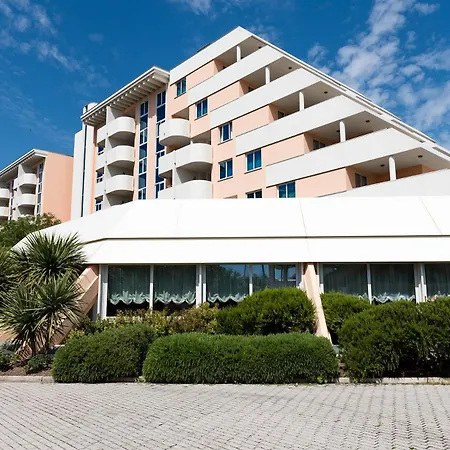 מלון Aparthotel Holiday ביביונה