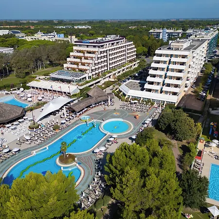 Hotel Aparthotel Holiday 4*