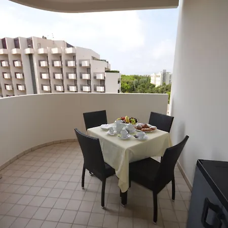 Hotel Aparthotel Holiday Bibione