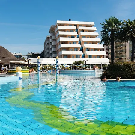 Aparthotel Holiday
