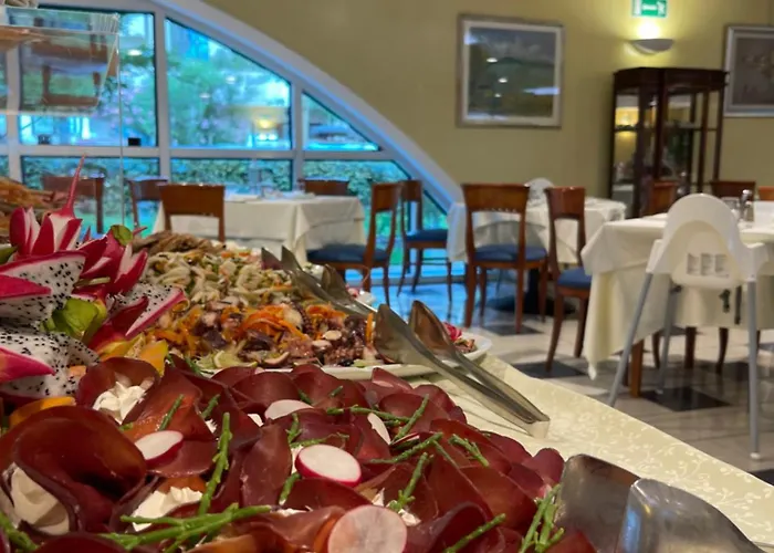 Otel Aparthotel Holiday Bibione