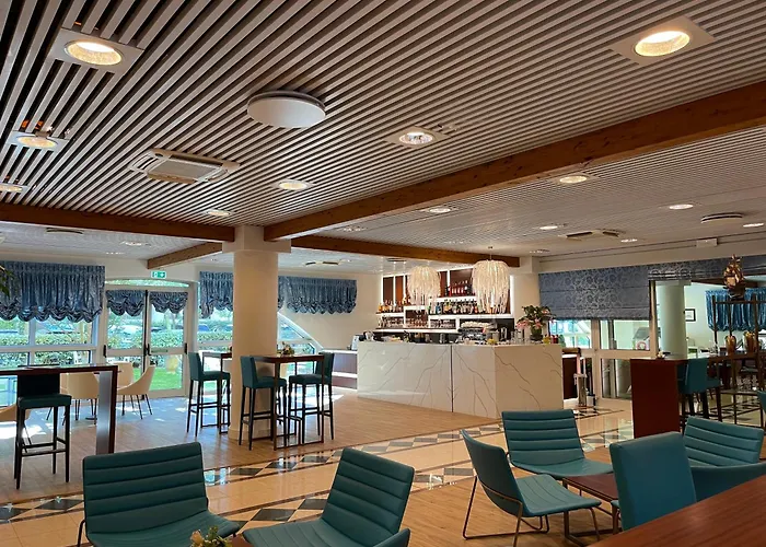 Otel Aparthotel Holiday