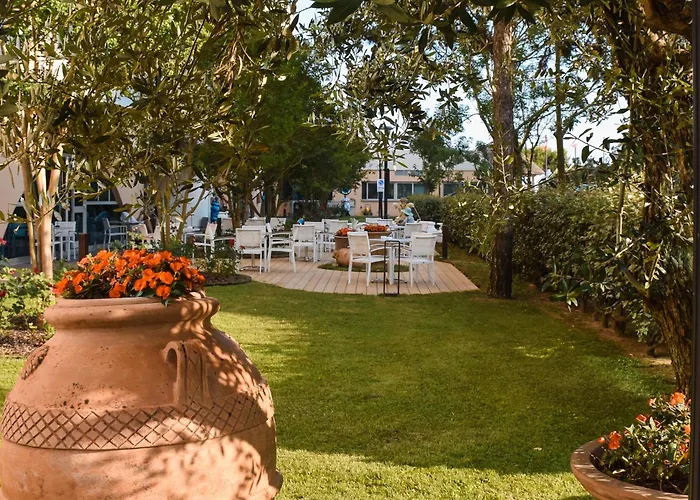 Otel Aparthotel Holiday