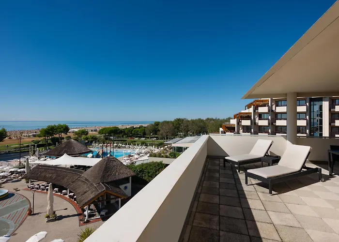 Aparthotel Holiday 비비오네