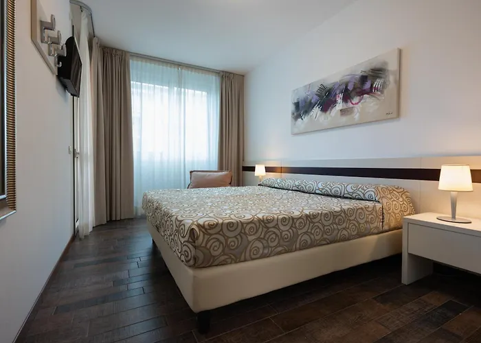 호텔 Aparthotel Holiday