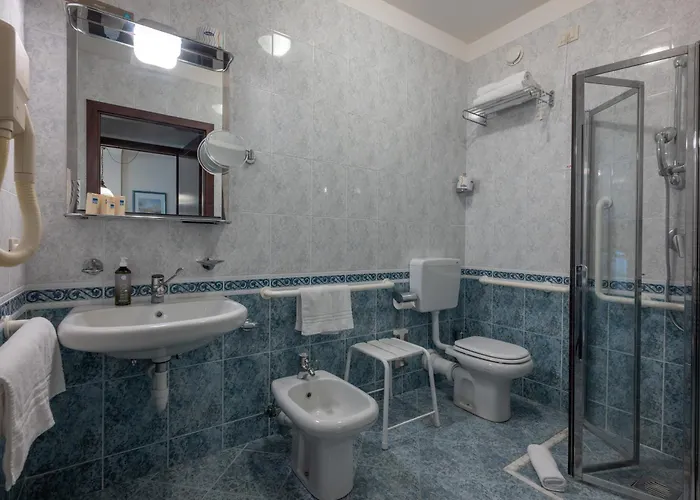 Otel Aparthotel Holiday 4*