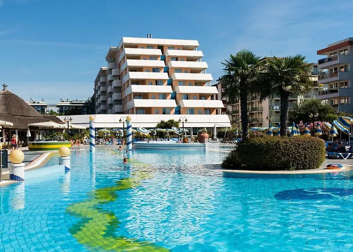 호텔 Aparthotel Holiday 4*